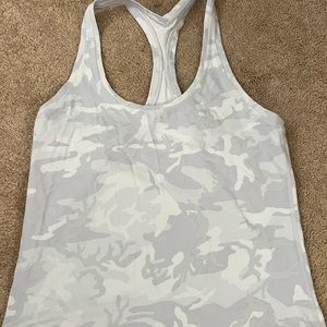 Lululemon tank!